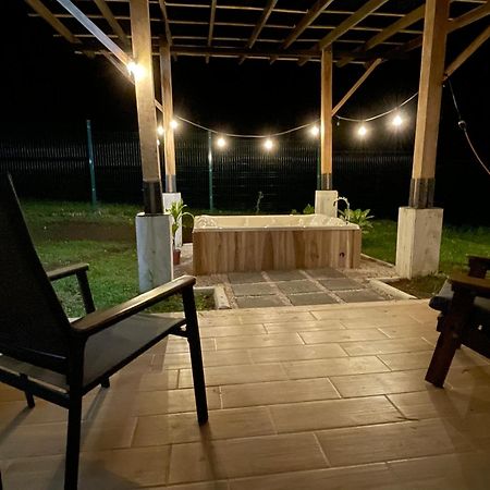 River Paradise Villa With Private Jacuzzi La Fortuna Bagian luar foto