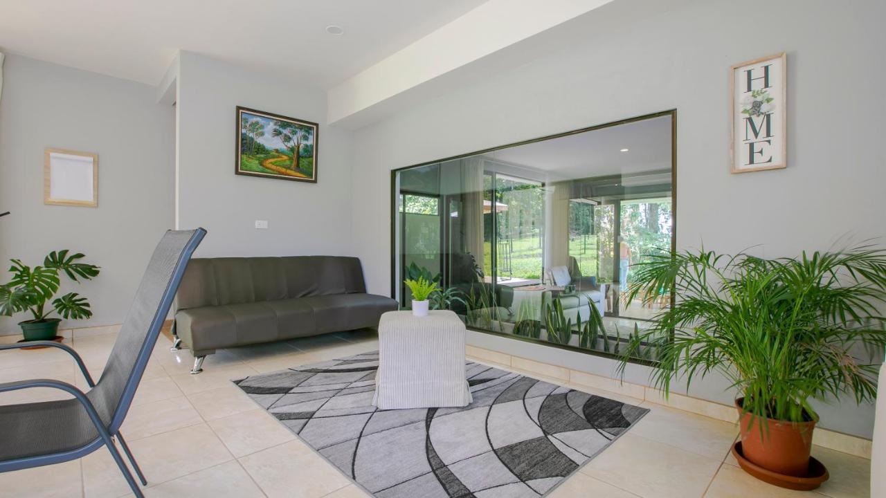 River Paradise Villa With Private Jacuzzi La Fortuna Bagian luar foto
