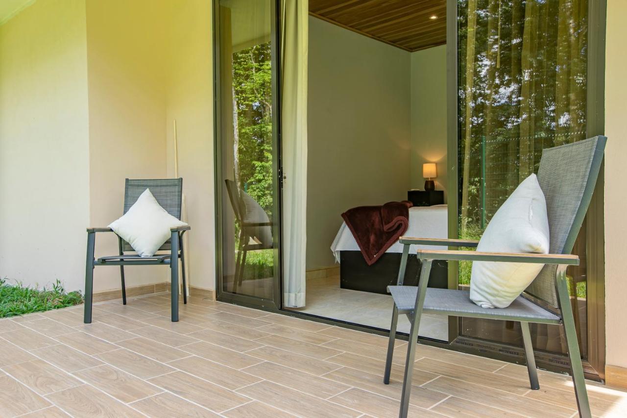River Paradise Villa With Private Jacuzzi La Fortuna Bagian luar foto
