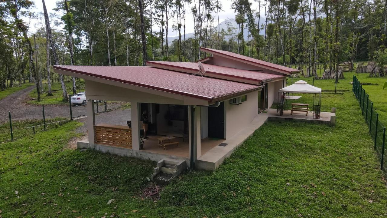 River Paradise Villa With Private Jacuzzi La Fortuna Bagian luar foto