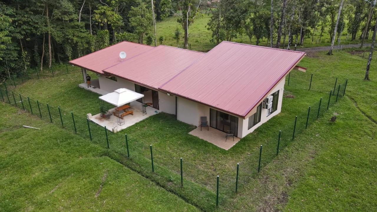 River Paradise Villa With Private Jacuzzi La Fortuna Bagian luar foto