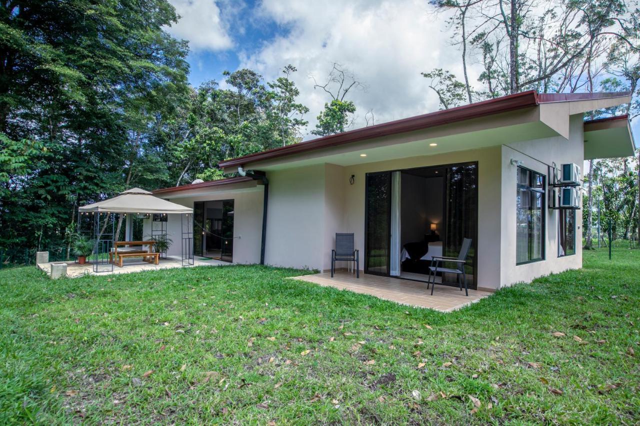River Paradise Villa With Private Jacuzzi La Fortuna Bagian luar foto