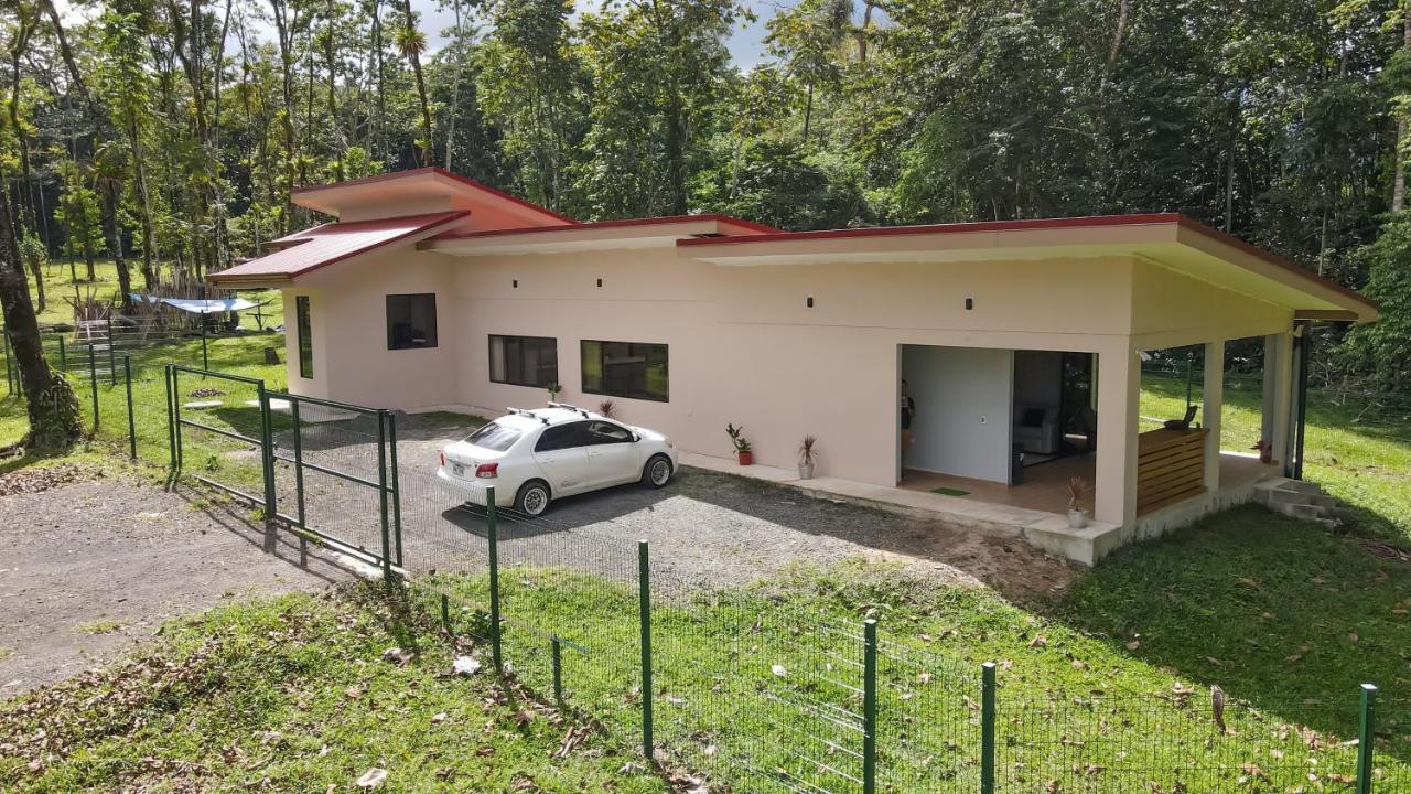 River Paradise Villa With Private Jacuzzi La Fortuna Bagian luar foto